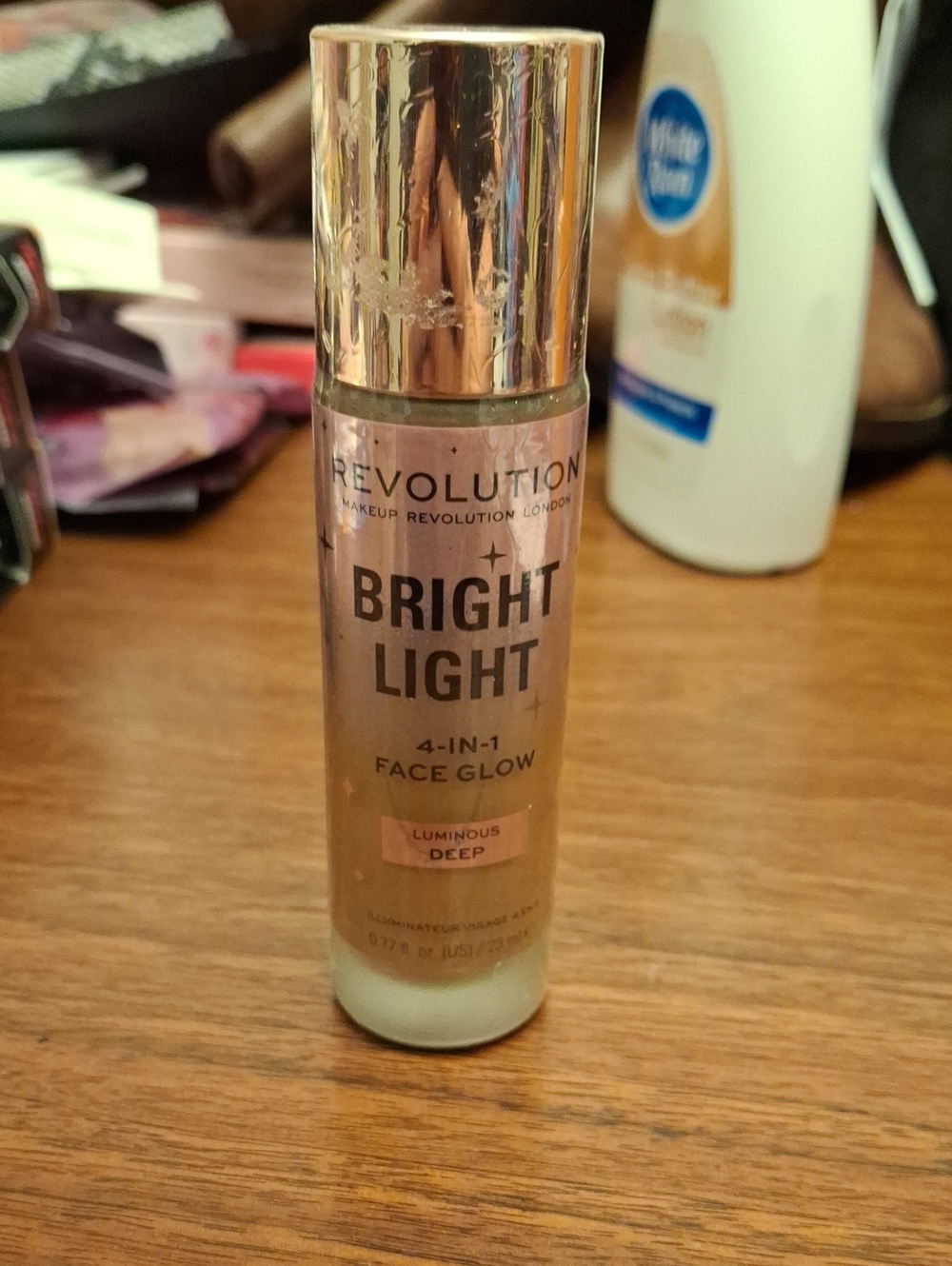 Revolution Bright Lightv4 In 1 Face Glow Luminous Deep 23ml New Sealed Bottle